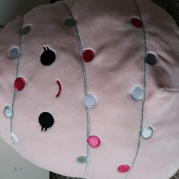 Squishmallows 2021 Christmas Tree Pink Garnet - Picture 2 of 5